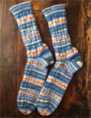 regia socks in cable pattern